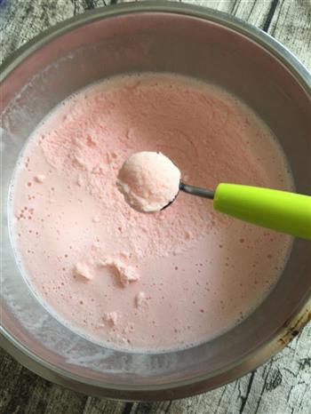 草莓味酸奶冰淇淋的做法图解16