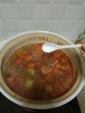 家常牛肉炖土豆汤的做法步骤7