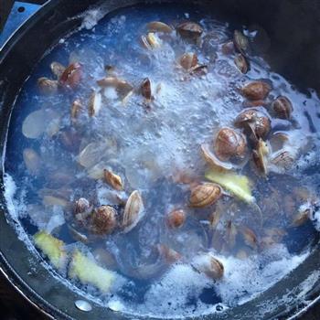 葱油花蛤的做法步骤2