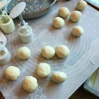 果语美食绿豆冰皮月饼的做法步骤16
