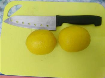 第一次做糖渍柠檬的做法步骤2