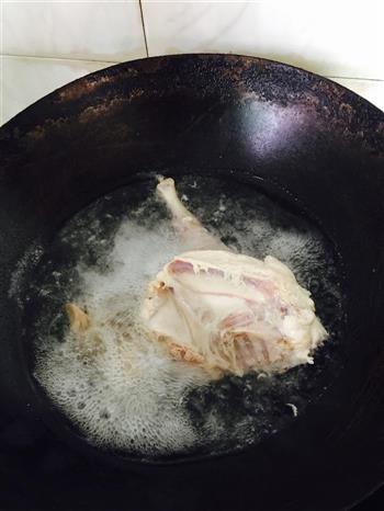 鸡肉高汤的做法步骤2