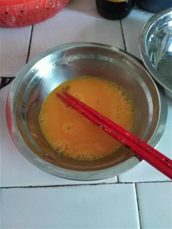 毛豆米丝瓜鸡蛋汤的做法步骤3