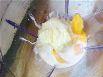 芒果奶油冰激凌的做法图解3