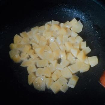 简易拔丝土豆的做法步骤3