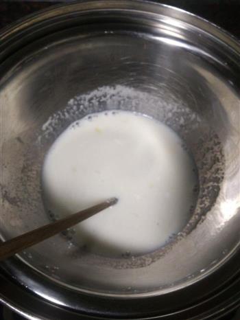酸奶慕斯蛋糕的做法步骤2
