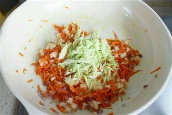 换个方式做米饭，孩子食欲真的大增了蔬菜虾仁蛋炒饭的做法图解8