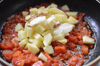 西红柿土豆炖牛肉的做法图解4