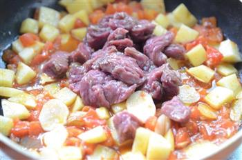 西红柿土豆炖牛肉的做法步骤5