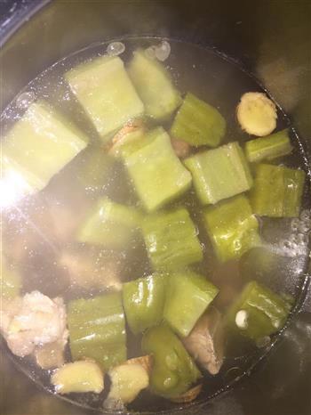 苦瓜黄豆猪骨汤的做法步骤3