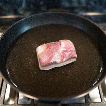 四川味道家常回锅肉的做法步骤1