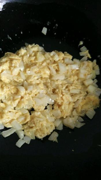洋葱鸡蛋火腿炒饭的做法步骤4