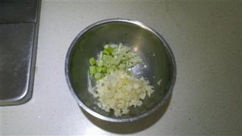 蒜蓉荷兰豆的做法步骤2