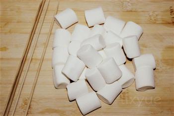 串烤棉花糖的做法步骤2