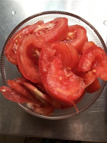 少油西红柿炒茄子的做法步骤3