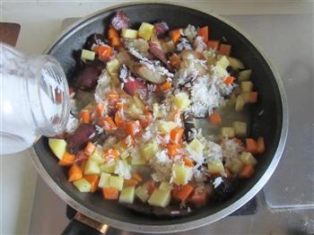 腊肉土豆焖饭的做法图解6