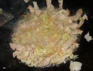 简单易做的家常菜-酸菜猪肉炖粉条的做法步骤5