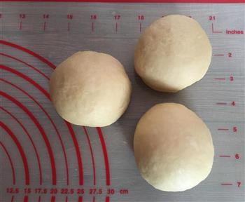 香浓椰香葡萄干面包的做法图解5