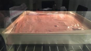 红丝绒蛋糕卷的做法步骤7