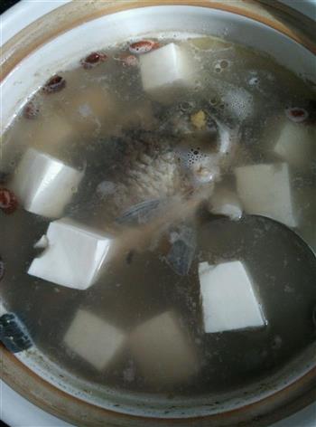淮山鲫鱼豆腐汤的做法步骤6