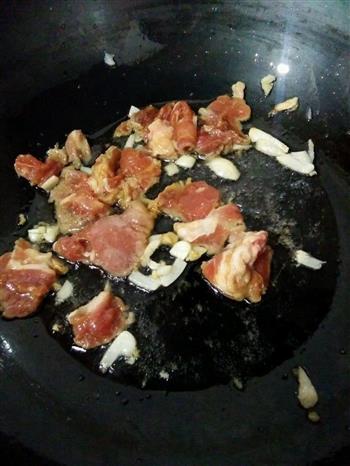 秋葵炒肉片的做法步骤4