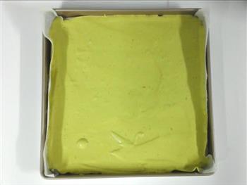 抹茶奶油蛋糕卷的做法步骤11