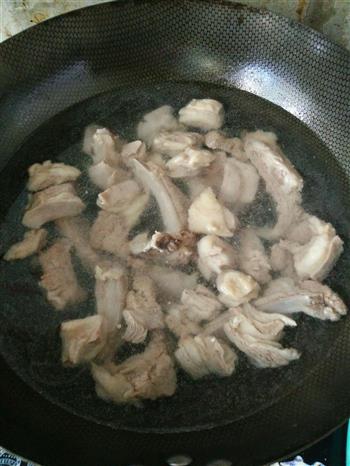 新疆羊肉抓饭的做法步骤4