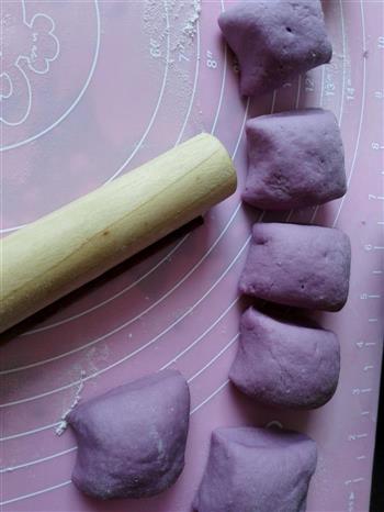 紫薯玫瑰花卷儿的做法步骤1