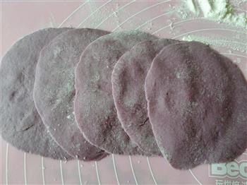 紫薯玫瑰花卷儿的做法步骤2