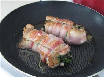 看西餐如何烹饪大鱼大肉-培根鸡肉菠菜卷的做法图解5