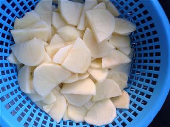 干锅土豆片的做法图解1