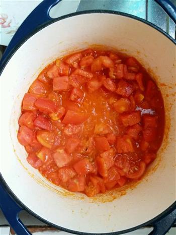 珐琅铸铁锅-牛肉西红柿土豆浓汤的做法图解2