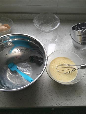 不用烤箱的烘焙  千层榴莲蛋糕盒子超详细版本的做法步骤5