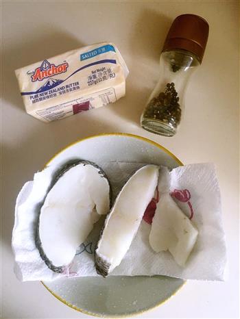 宝宝辅食-芦笋烧鲜菌、香煎银鳕鱼配杂粮饭的做法步骤2