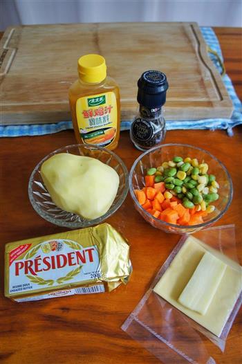 蔬菜鸡汁土豆泥的做法步骤1