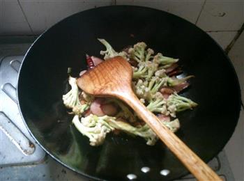 熏肉花菜快炒的做法步骤2