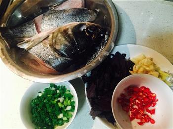 水煮活鱼的做法步骤1