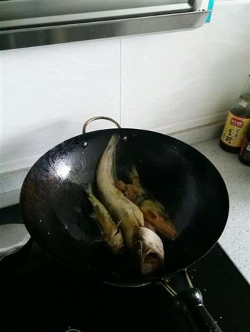 冬瓜黄鳝鱼汤的做法图解2