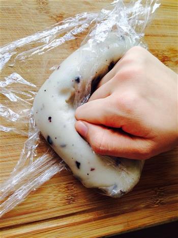 蓝莓绿豆馅松子冰皮月饼的做法步骤3