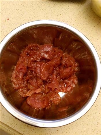青椒土豆炒肉的做法步骤2