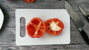 红椒盅芝士炒饭的做法步骤1