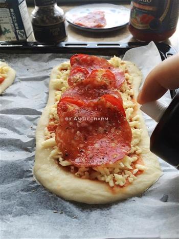 意式萨拉米披萨的做法步骤11