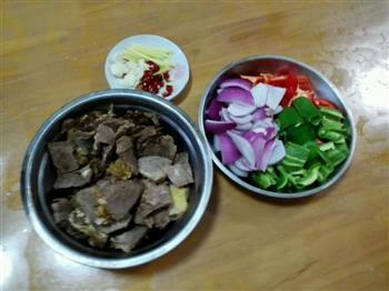 卤牛肉和回锅牛肉的做法步骤6
