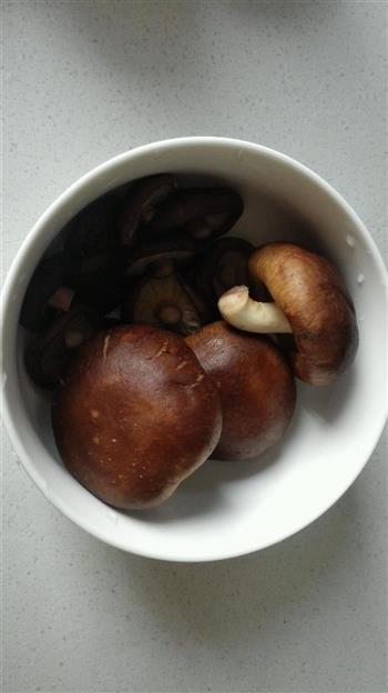 香菇豉香蒸鸡的做法步骤2