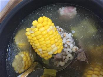 苦瓜玉米薏仁排骨汤的做法图解4