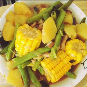 东北豆角炖土豆玉米的做法步骤7