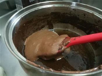 巧克力海绵蛋糕的做法步骤6