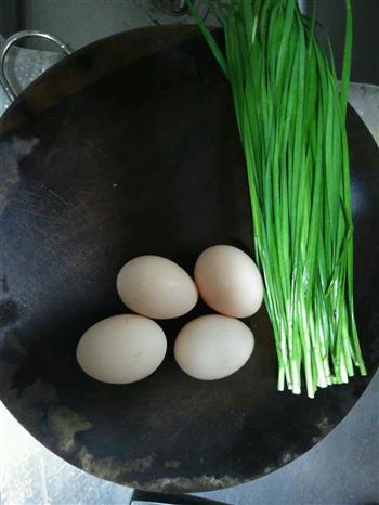 韭菜煎蛋的做法步骤1