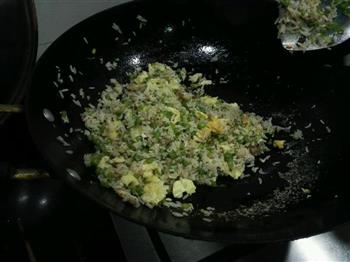 虹豆蛋炒饭的做法步骤12