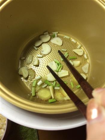 金针菇肥牛浇盖饭 电饭锅版的做法步骤3
